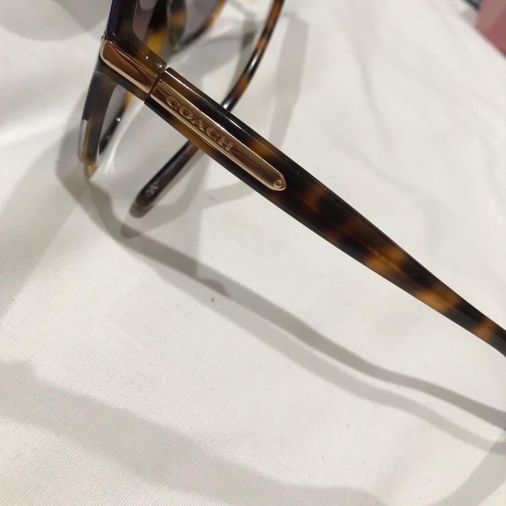 Coach sunglasses - Picture 3 of 4